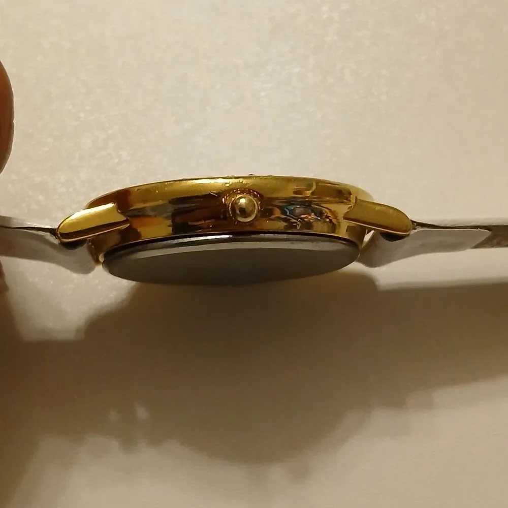 VTG 90s Pierre Jacquard Women's Watch Gold Oval Rhinestone Bezel MOP Dial